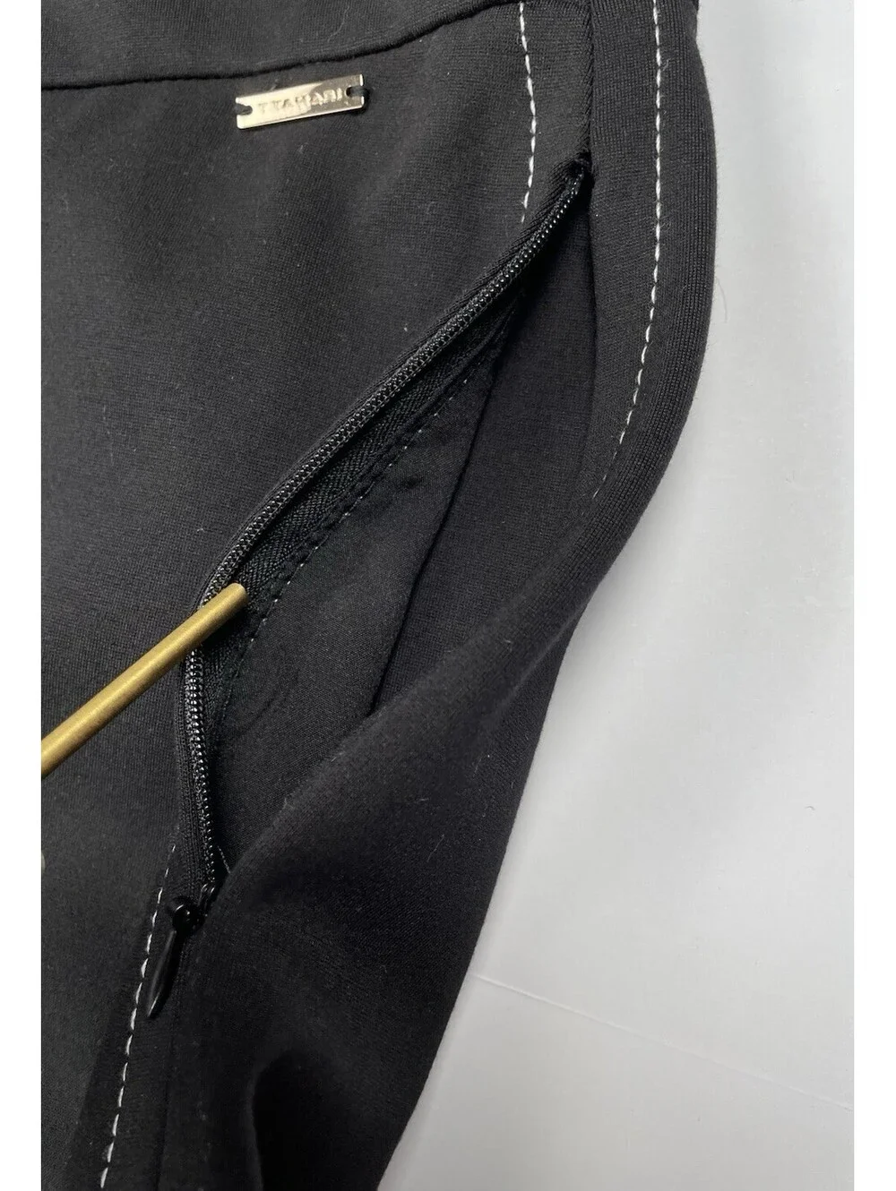 NWT T Tahari Womens Pants Sz [X] Black Contrast Side Piping Zip Pocket Ponte 6